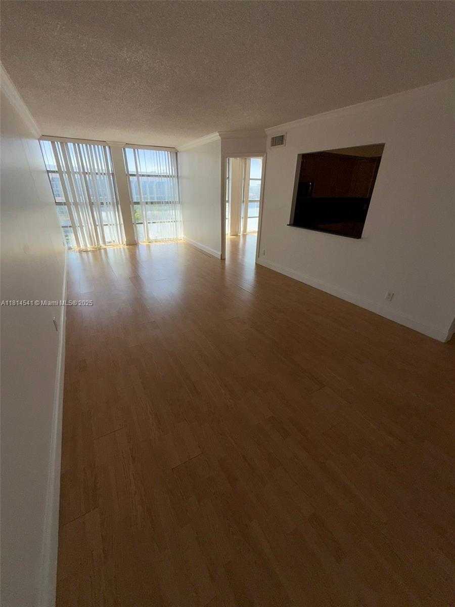 Small Image of 701 THREE ISLANDS BLVD #511, Hallandale Beach Number 25