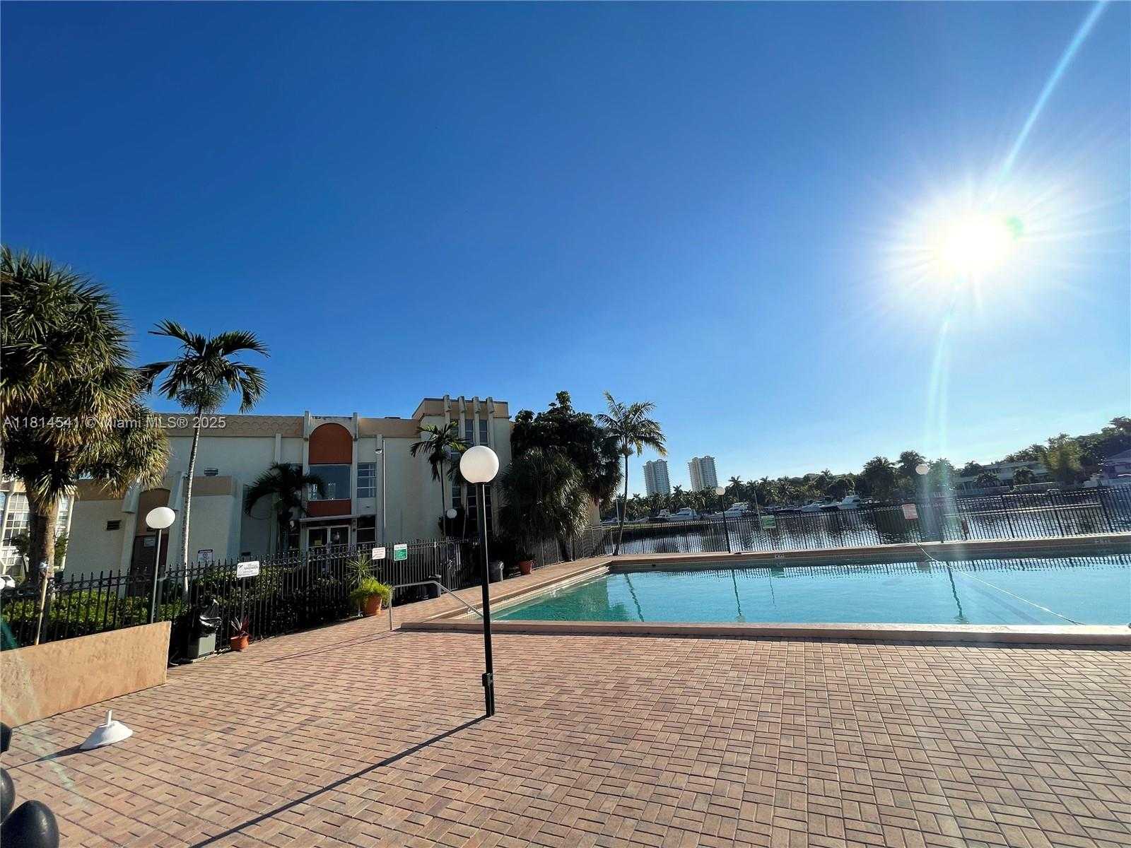Small Image of 701 THREE ISLANDS BLVD #511, Hallandale Beach Number 38