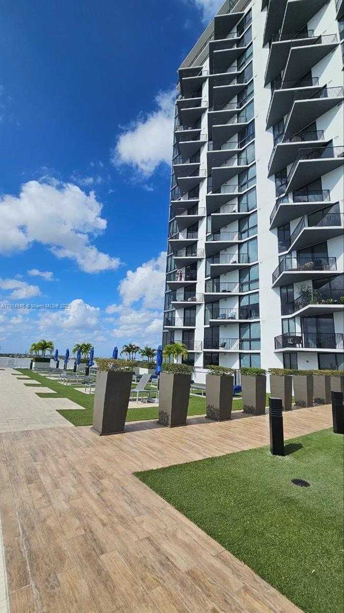 Small Image of 5300 NORTH WEST PASEO BLVD #1106, Doral Number 3