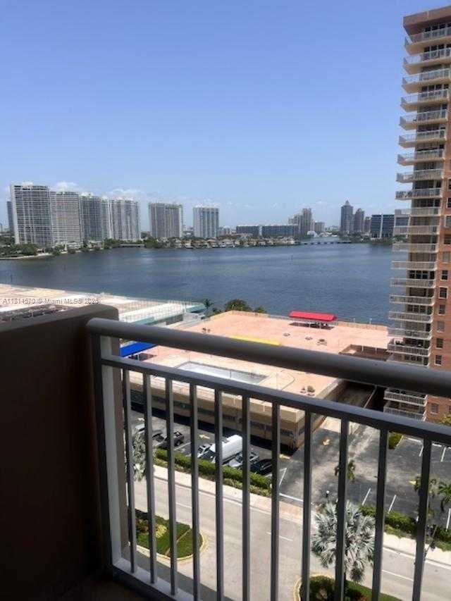 Small Image of 250 174TH ST #1211, Sunny Isles Beach Number 4