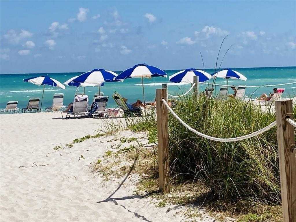 Small Image of 5161 COLLINS AVE #301, Miami Beach Number 16