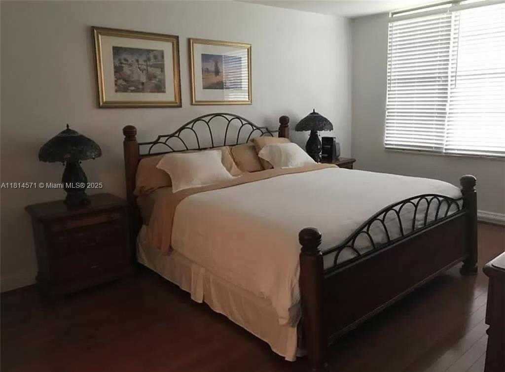 Small Image of 5161 COLLINS AVE #301, Miami Beach Number 5