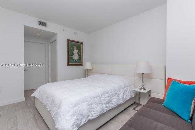 Small Image of 45 SOUTH WEST 9TH ST #3305, Miami Number 19