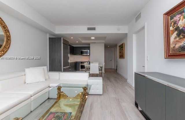 Small Image of 45 SOUTH WEST 9TH ST #3305, Miami Number 6