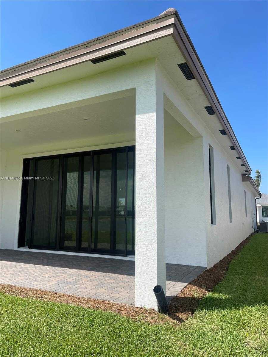 Imagen de Pequeño Objeto