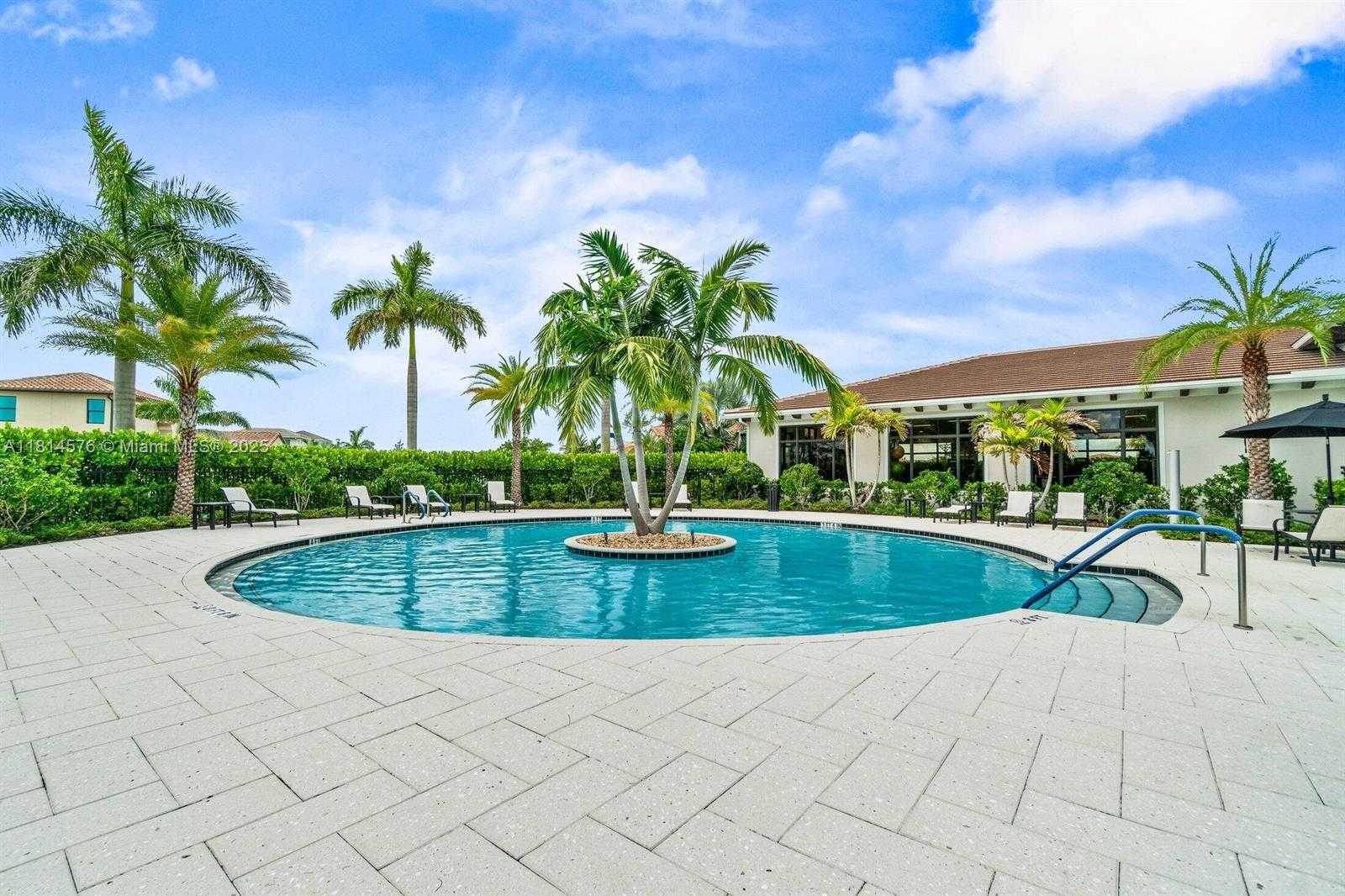 Imagen de Pequeño Objeto