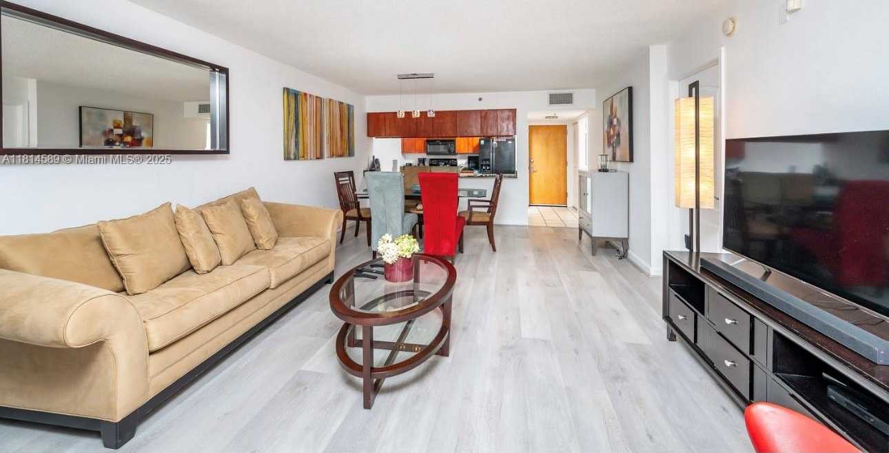 Small Image of 1200 BRICKELL BAY DR #1617, Miami Number 12