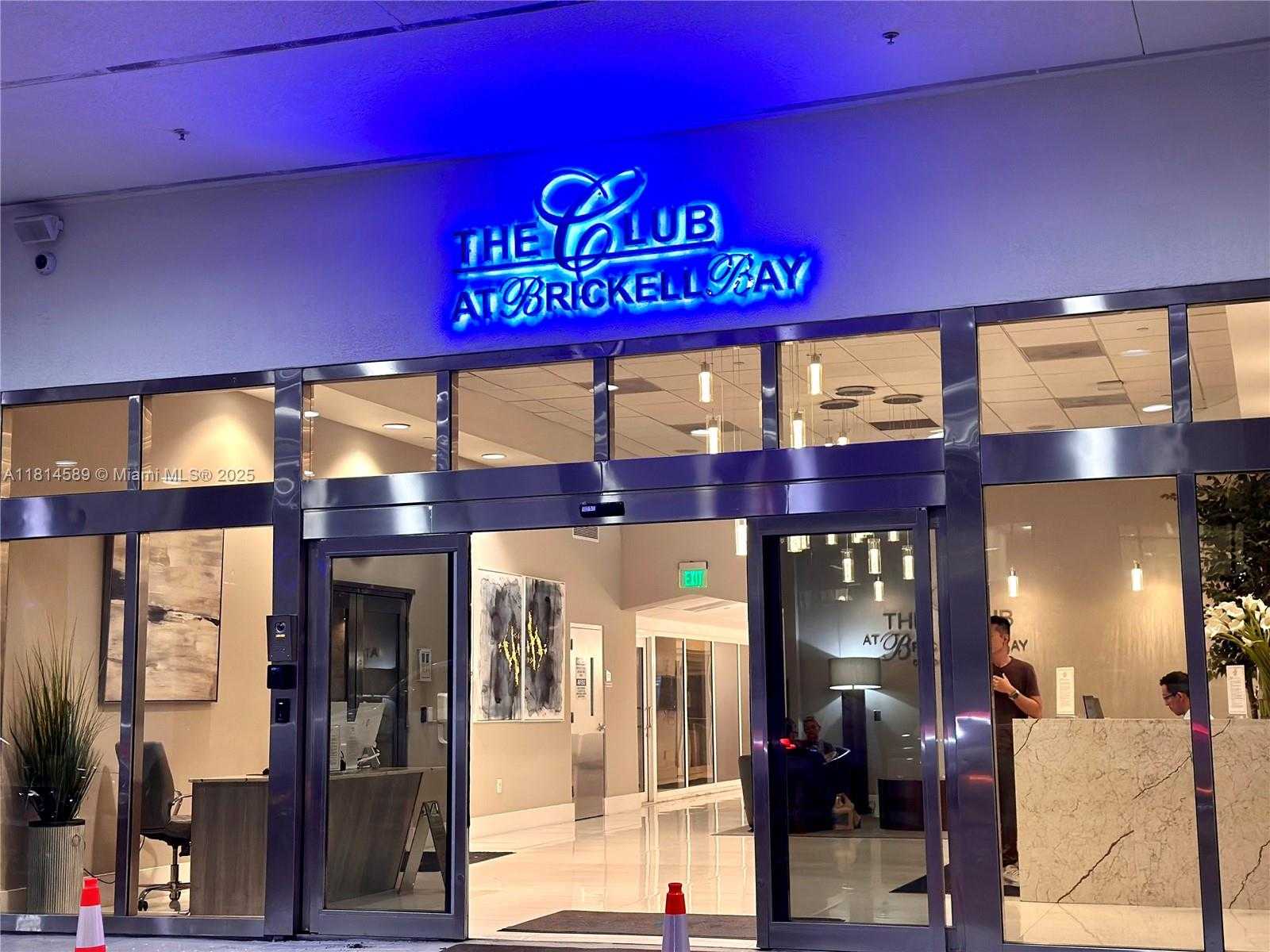 Small Image of 1200 BRICKELL BAY DR #1617, Miami Number 15