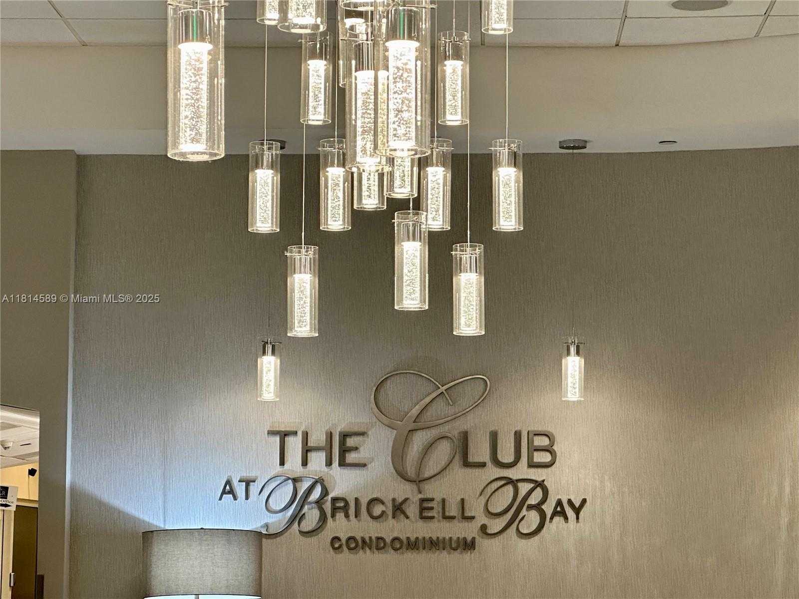 Small Image of 1200 BRICKELL BAY DR #1617, Miami Number 2