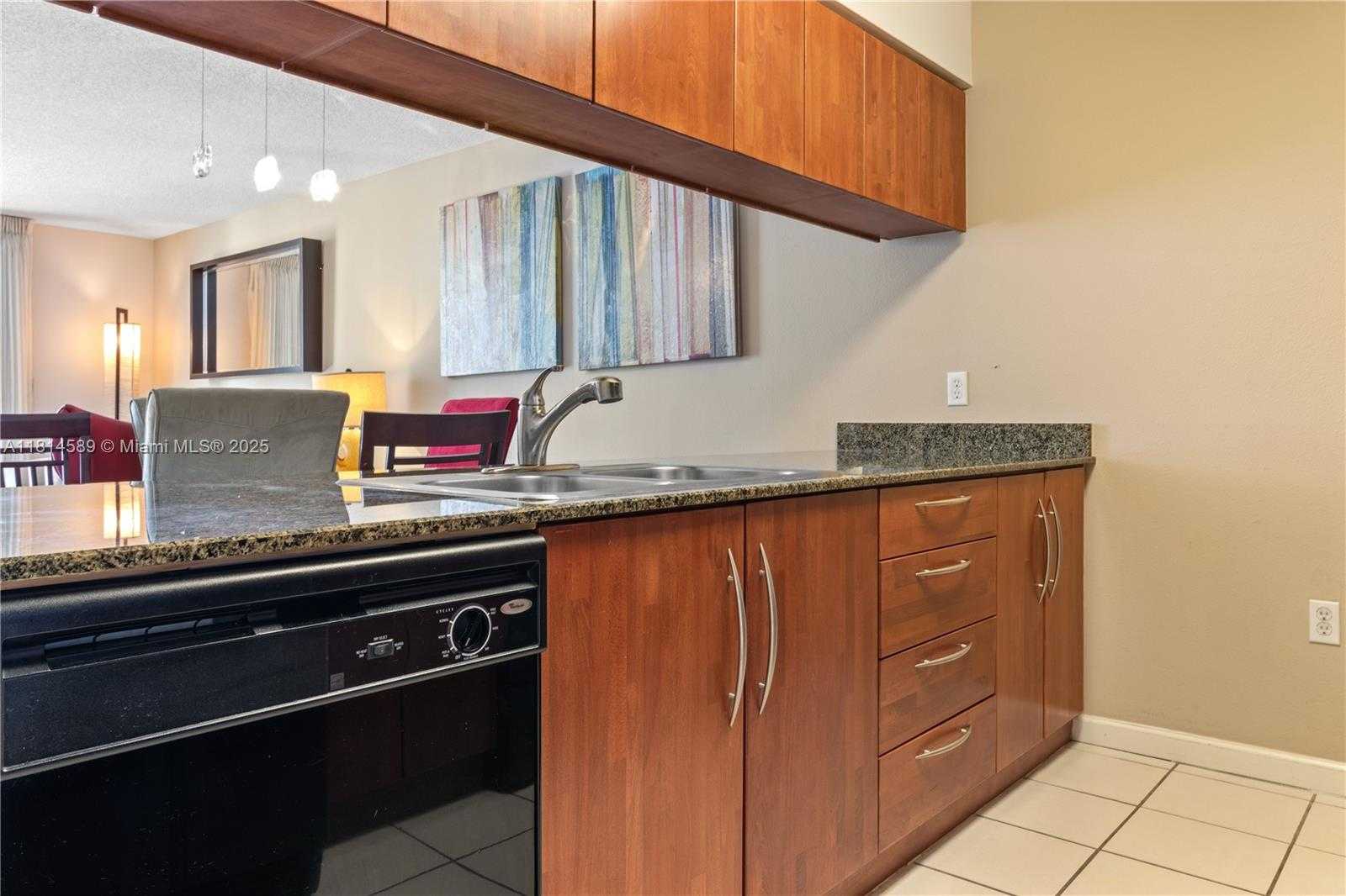 Small Image of 1200 BRICKELL BAY DR #1617, Miami Number 21
