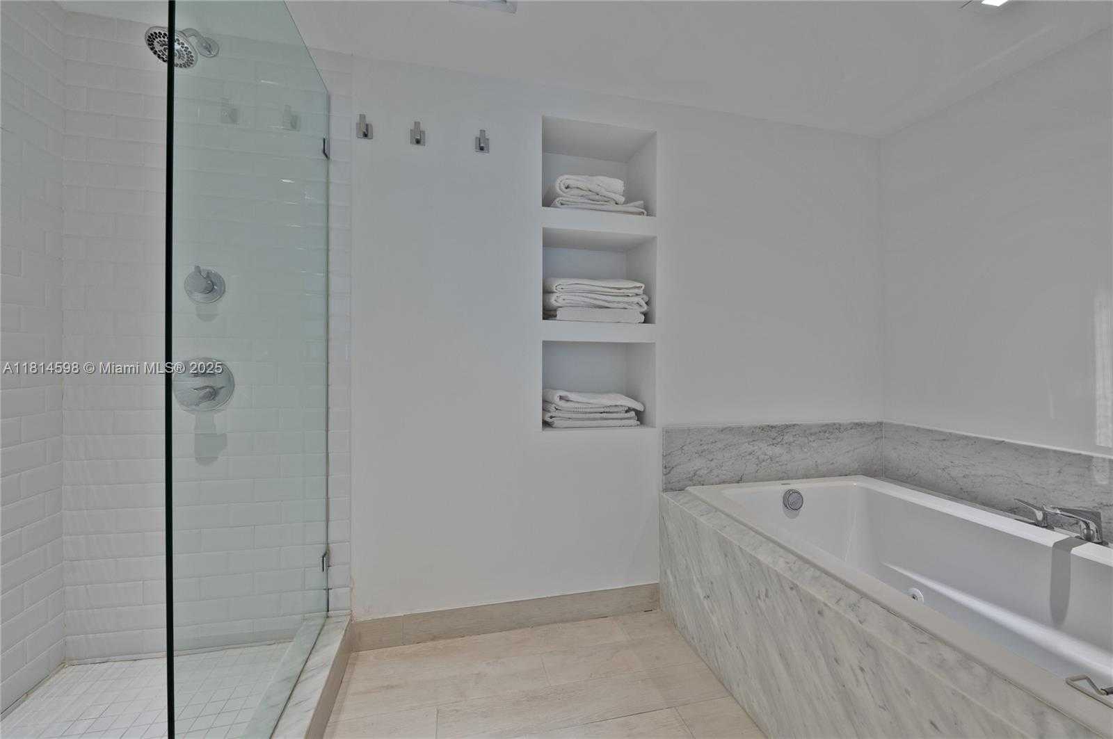 Small Image of 101 CRANDON BLVD #480, Key Biscayne Number 17