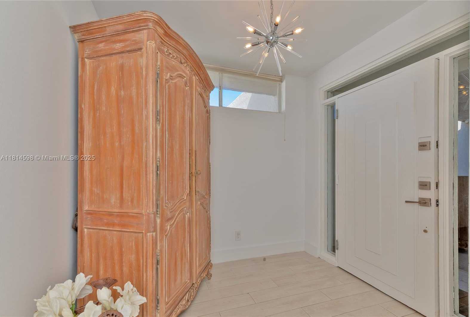Small Image of 101 CRANDON BLVD #480, Key Biscayne Number 3