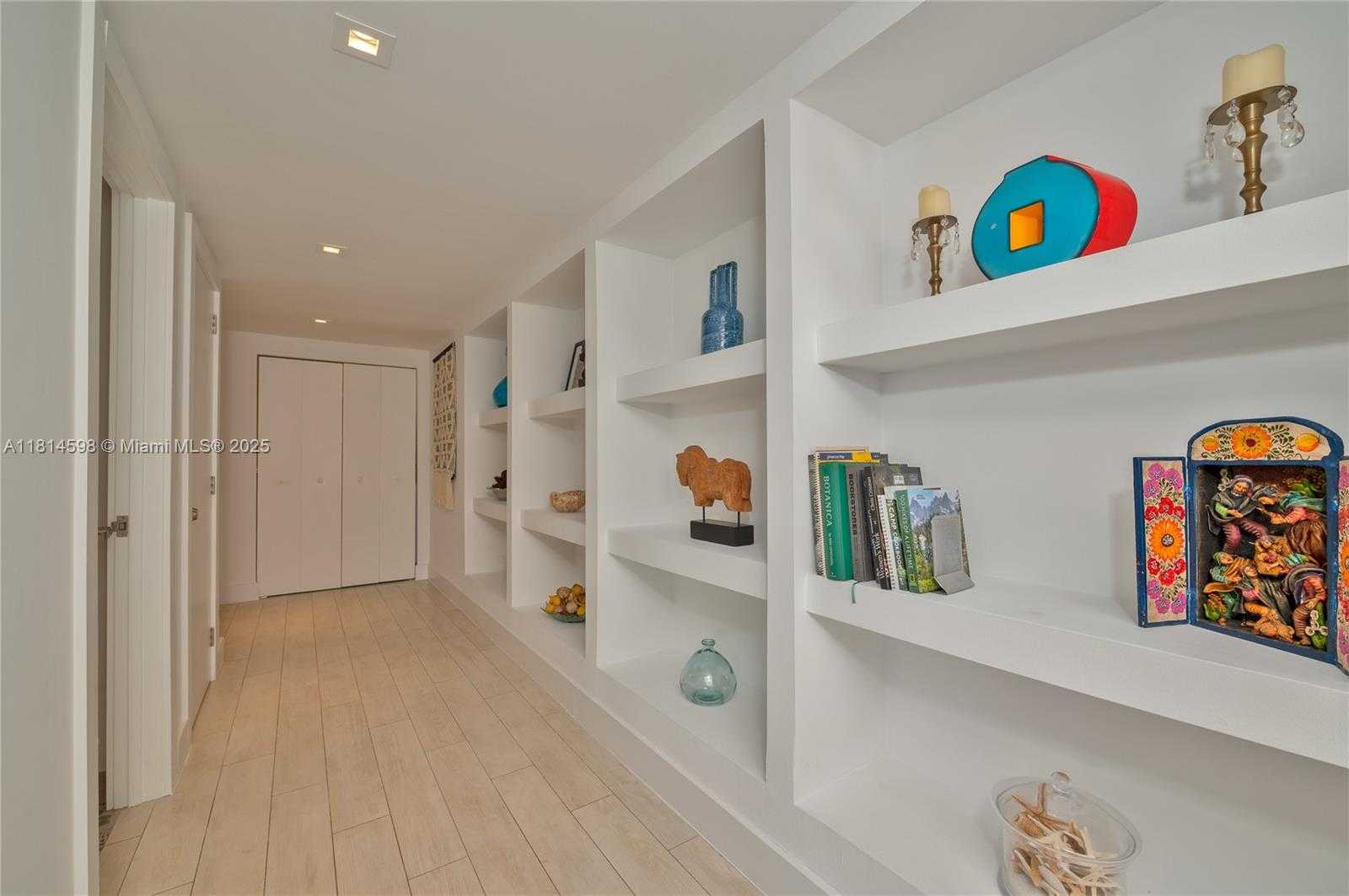 Small Image of 101 CRANDON BLVD #480, Key Biscayne Number 4