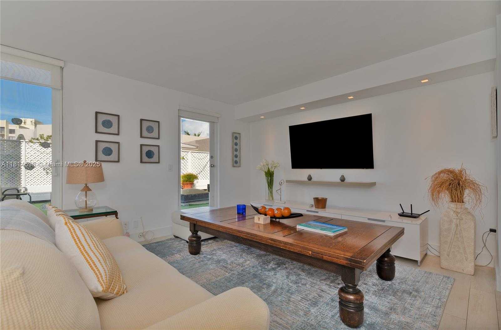 Small Image of 101 CRANDON BLVD #480, Key Biscayne Number 6