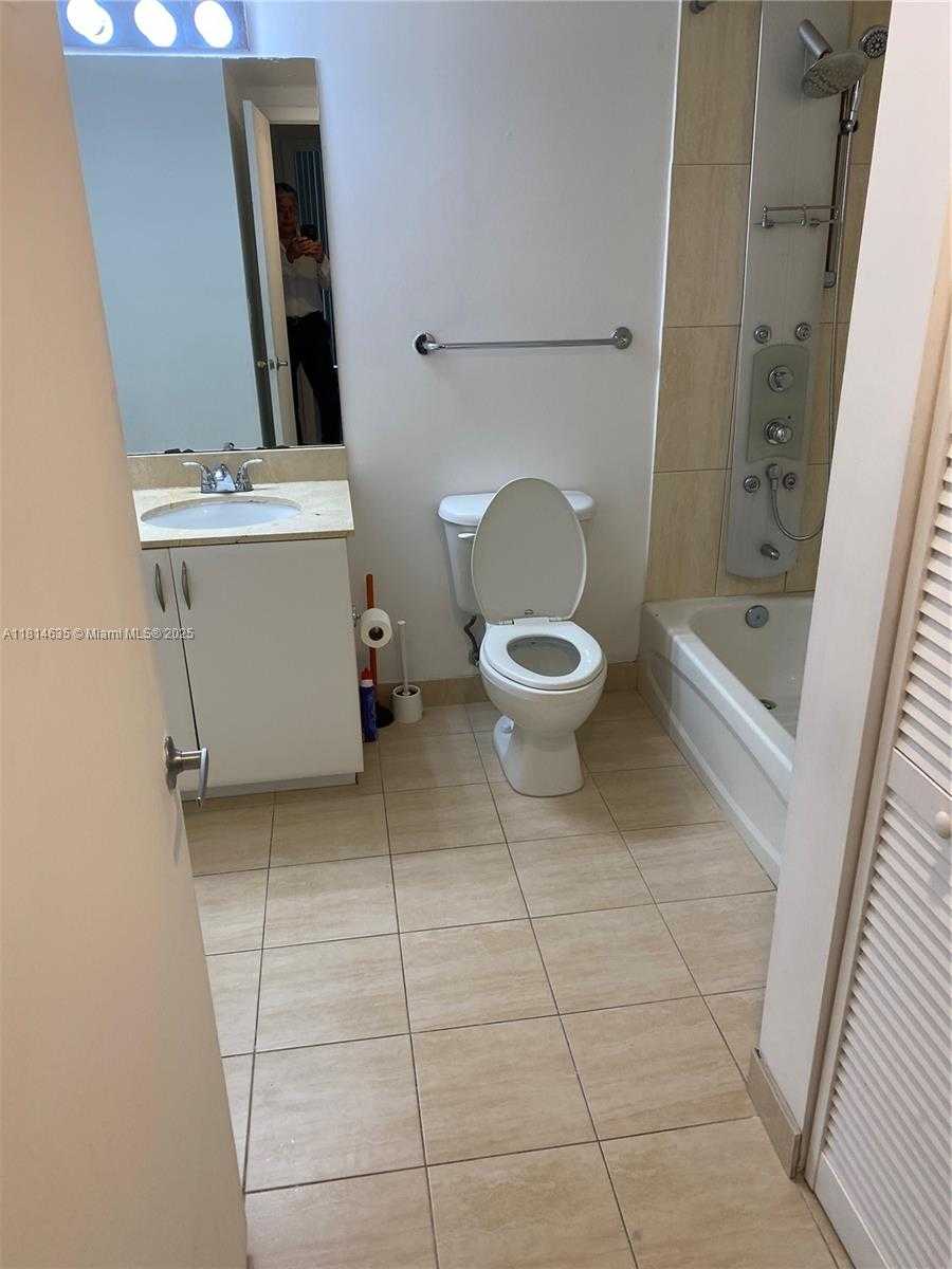 Small Image of 1750 NORTH BAYSHORE DR #2609, Miami Number 10