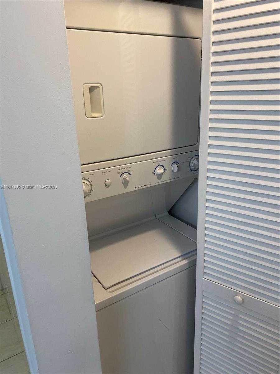 Small Image of 1750 NORTH BAYSHORE DR #2609, Miami Number 11