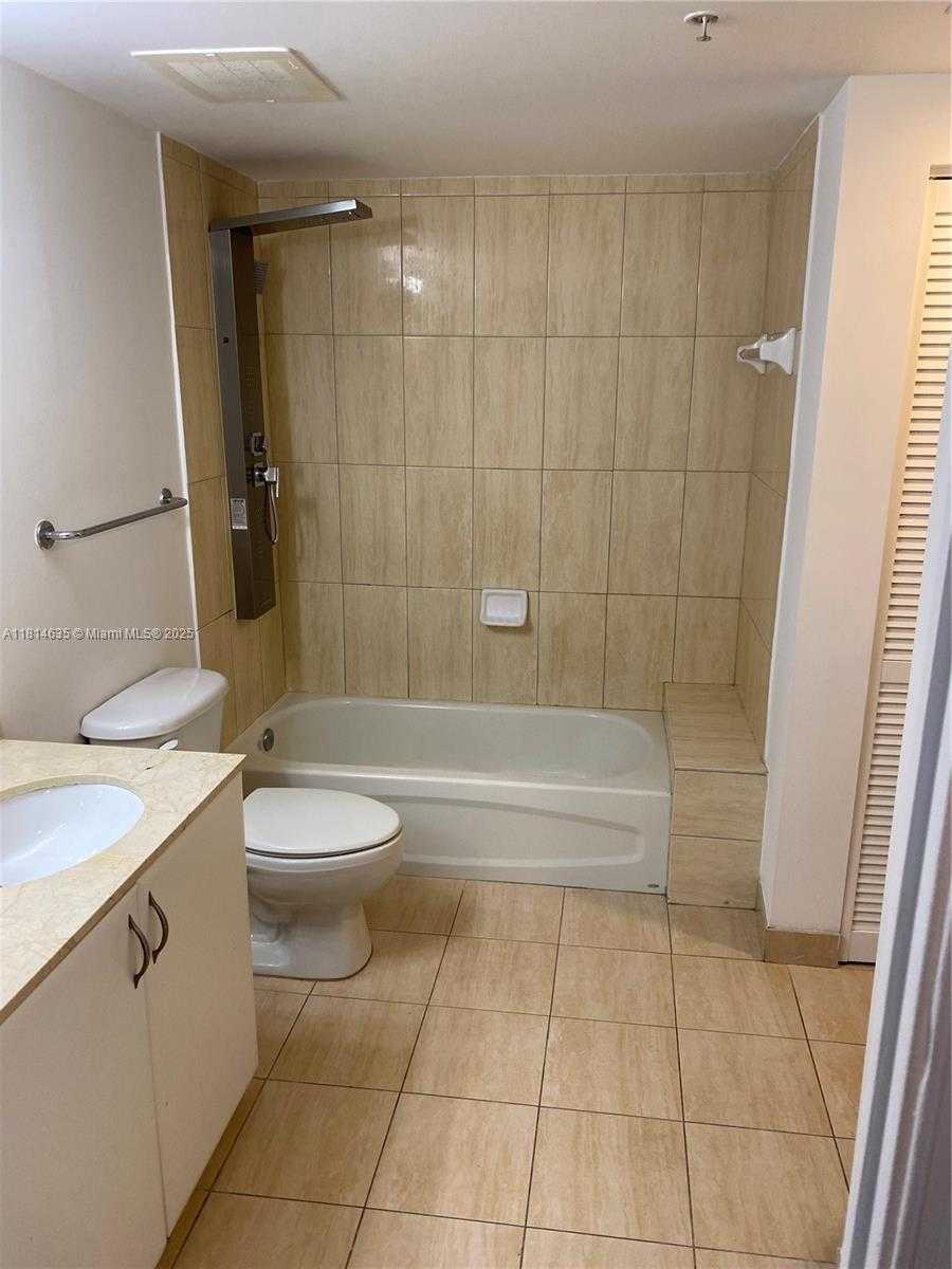 Small Image of 1750 NORTH BAYSHORE DR #2609, Miami Number 15
