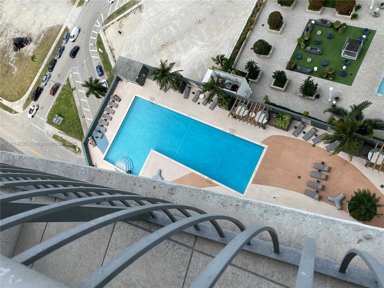 Small Image of 1750 NORTH BAYSHORE DR #2609, Miami Number 3