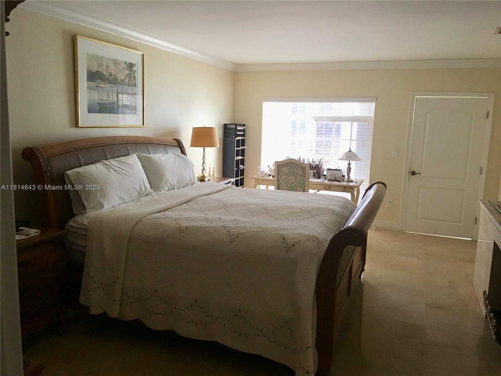 Small Image of 3235 SOUTH WEST 58TH CT, Miami Number 10