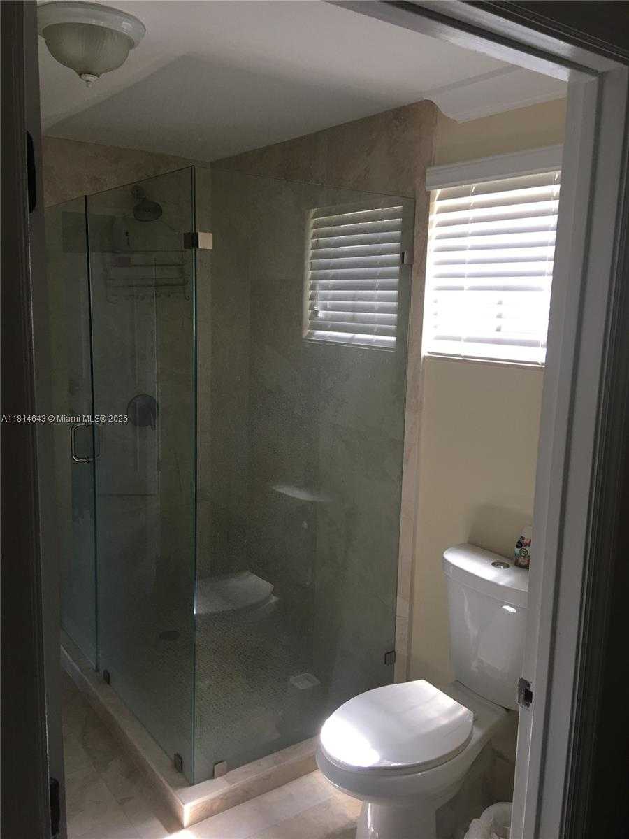 Small Image of 3235 SOUTH WEST 58TH CT, Miami Number 16