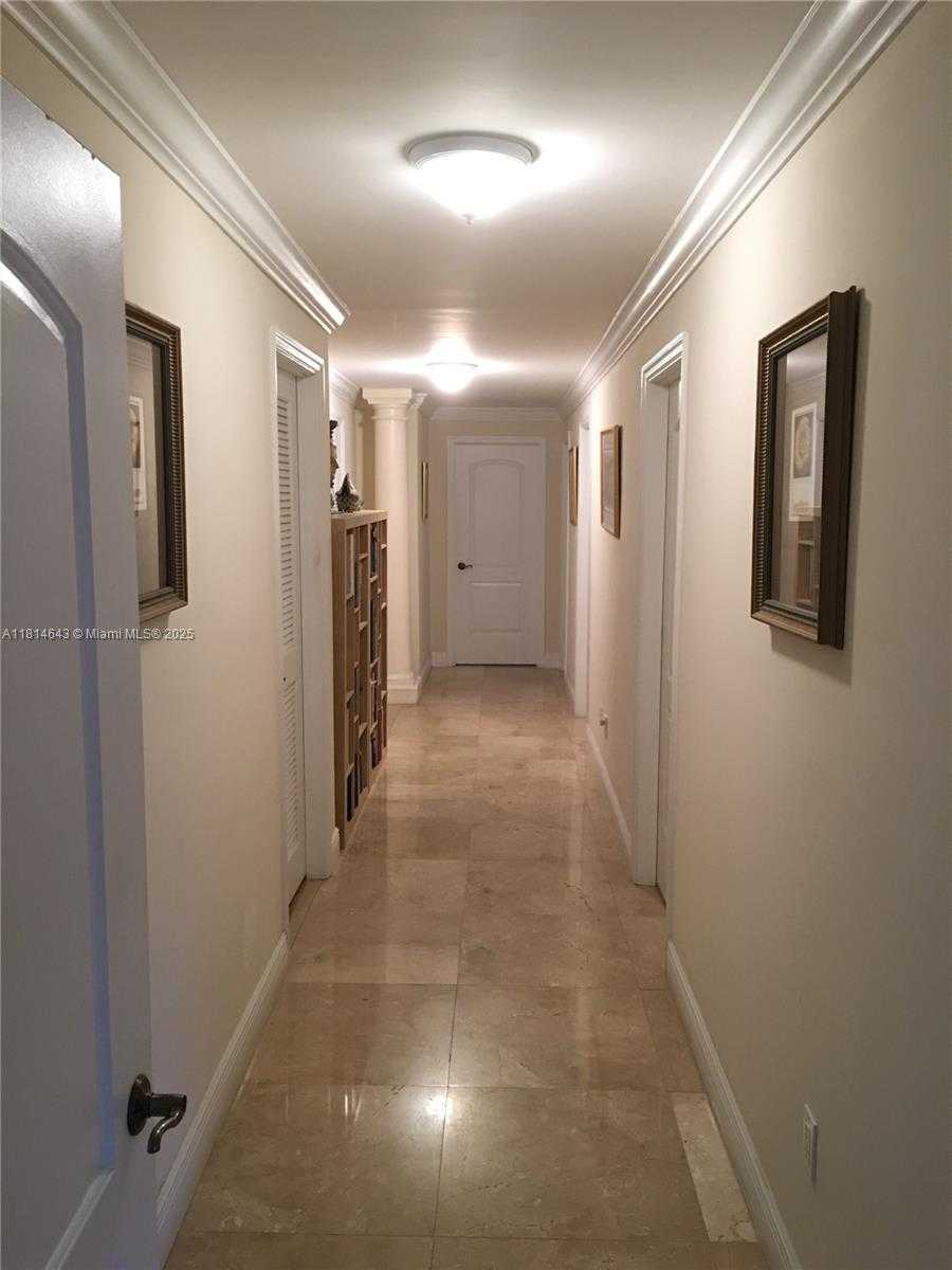 Small Image of 3235 SOUTH WEST 58TH CT, Miami Number 18