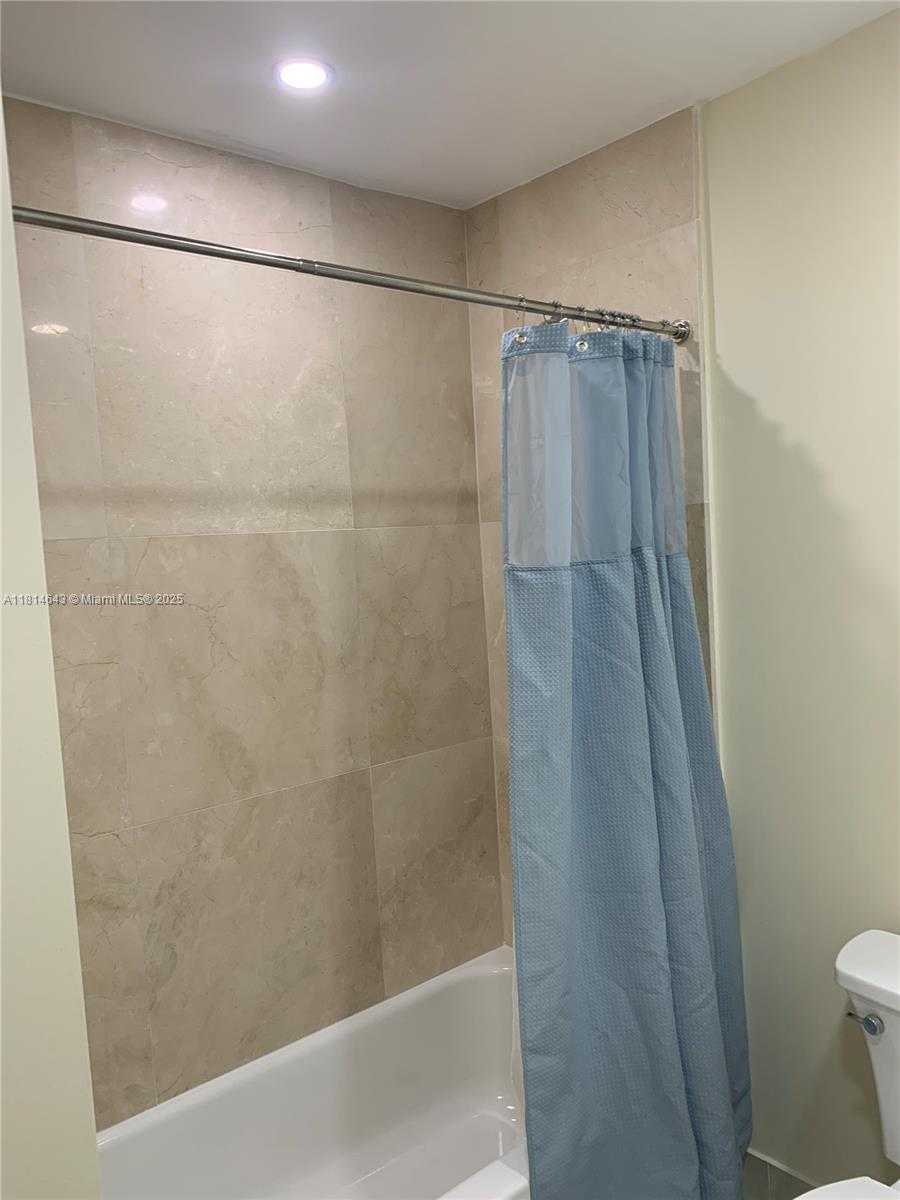 Small Image of 3235 SOUTH WEST 58TH CT, Miami Number 20
