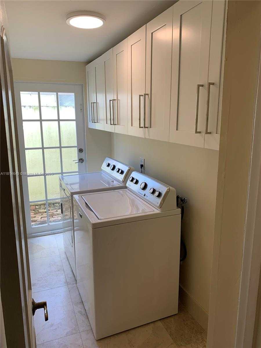 Small Image of 3235 SOUTH WEST 58TH CT, Miami Number 23
