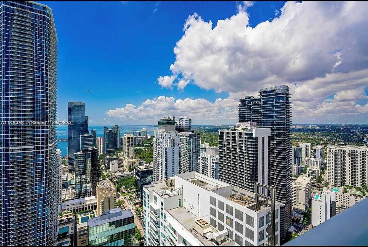 Small Image of 950 Brickell Bay Dr, Miami, FL 33131, USA Number 10