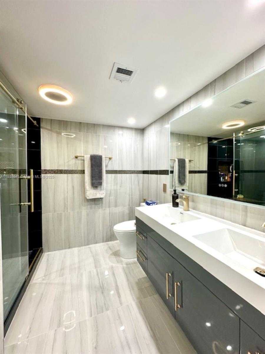 Small Image of 2017 SOUTH OCEAN DR #1107, Hallandale Beach Number 15