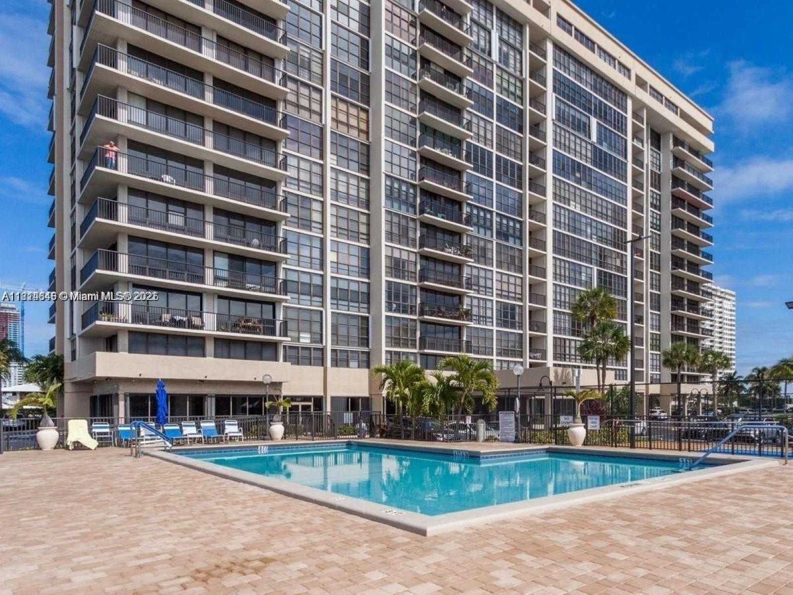 Small Image of 2017 SOUTH OCEAN DR #1107, Hallandale Beach Number 23
