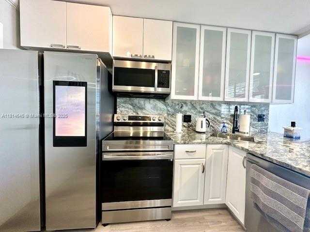 Small Image of 2017 SOUTH OCEAN DR #1107, Hallandale Beach Number 4
