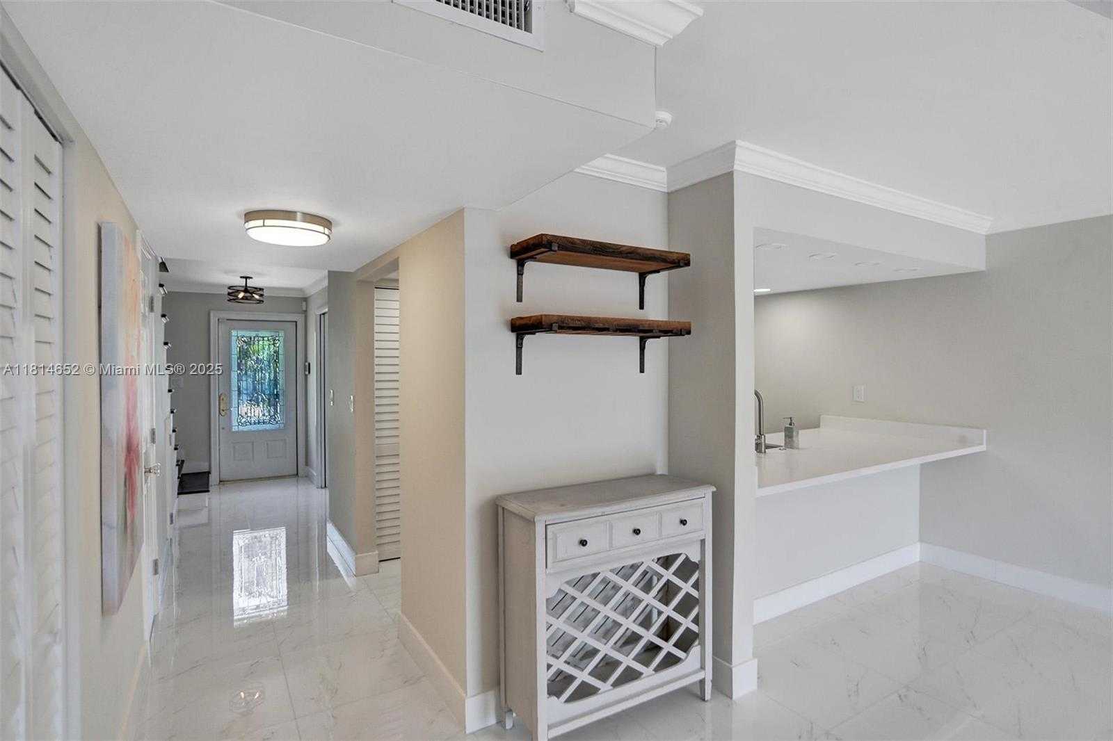 Small Image of 3945 #18, North Miami Beach Number 13