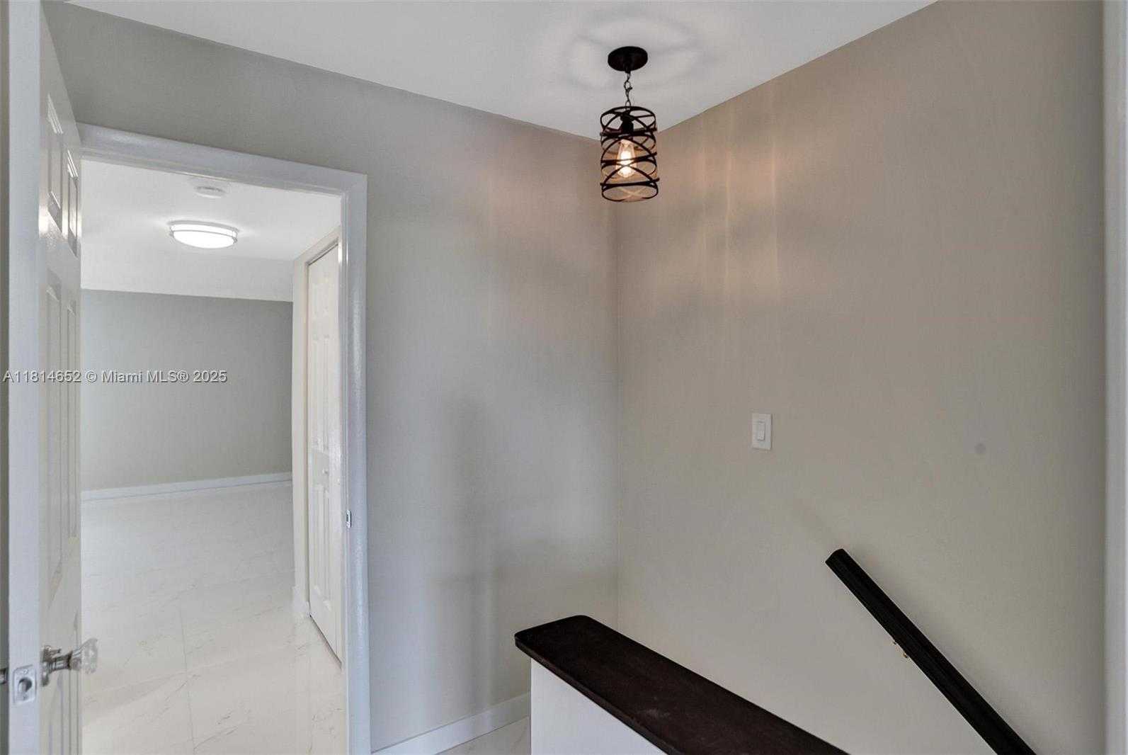 Small Image of 3945 #18, North Miami Beach Number 24