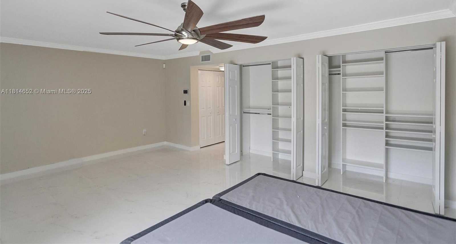Small Image of 3945 #18, North Miami Beach Number 26