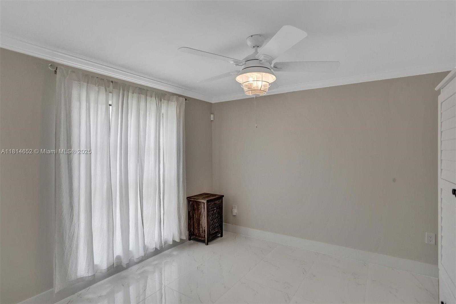 Small Image of 3945 #18, North Miami Beach Number 6