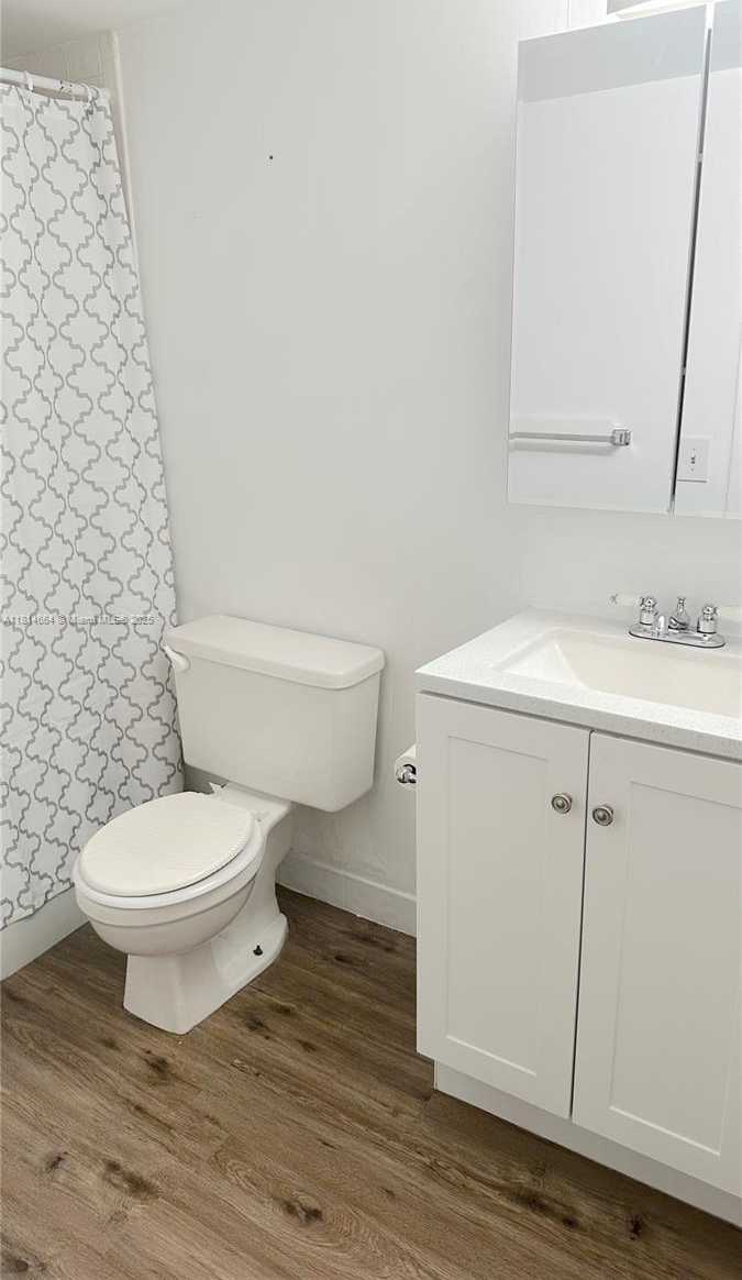 Small Image of 10836 NORTH KENDALL DR #V10, Miami Number 4