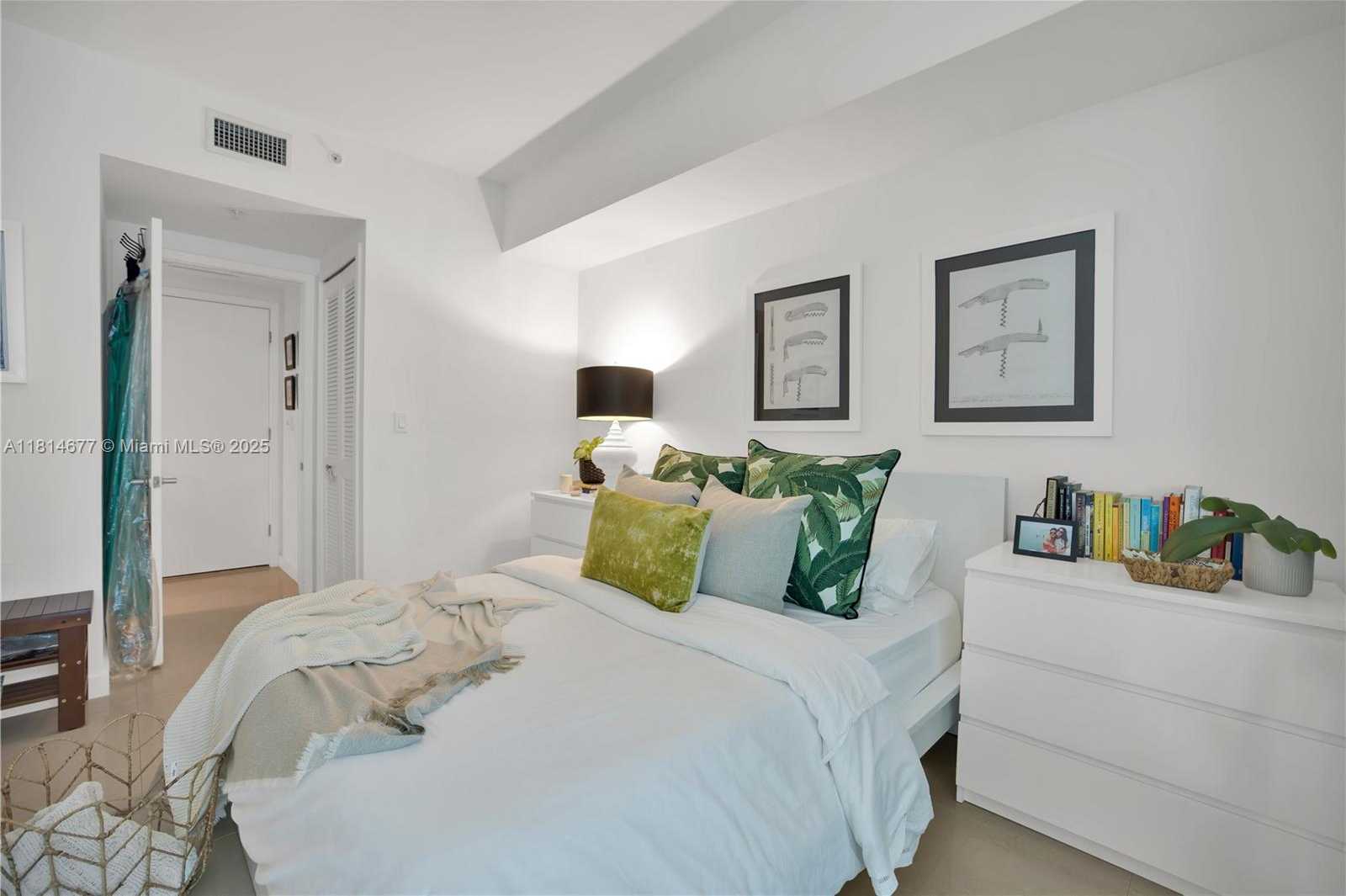 Small Image of 218 SOUTH EAST 14TH ST #906, Miami Number 2