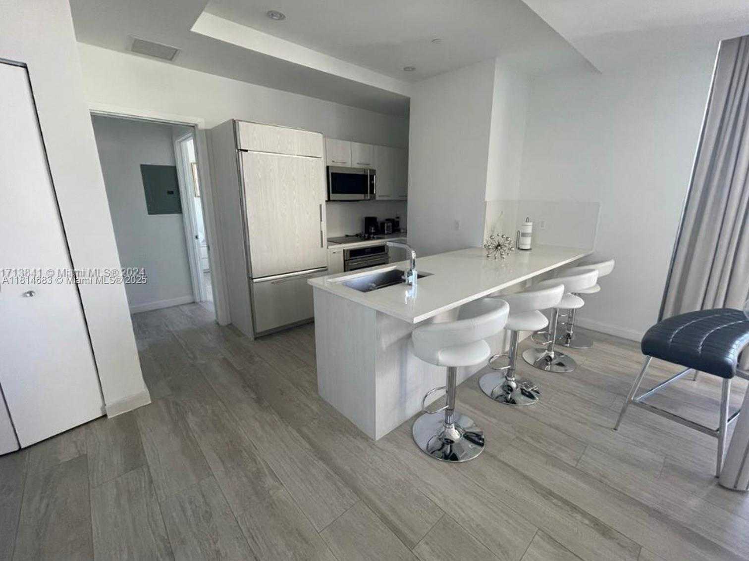 Small Image of 55 SOUTH WEST 9TH ST #4208, Miami Number 3