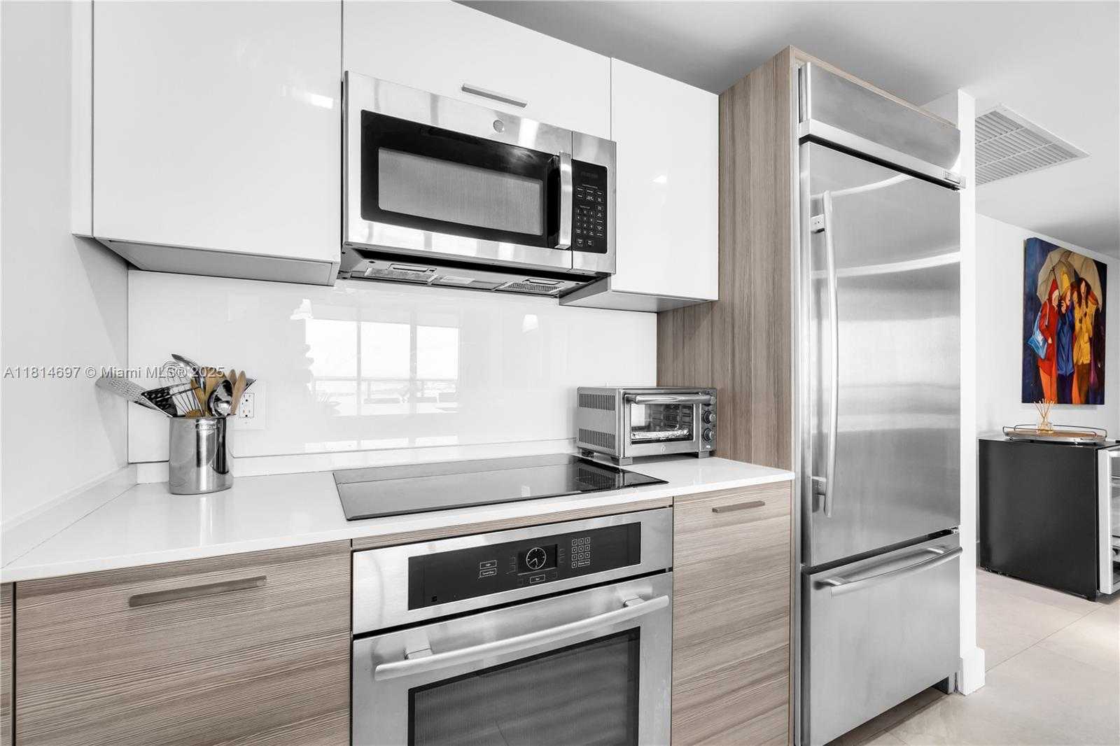 Small Image of 1300 BRICKELL BAY DR #2904, Miami Number 10