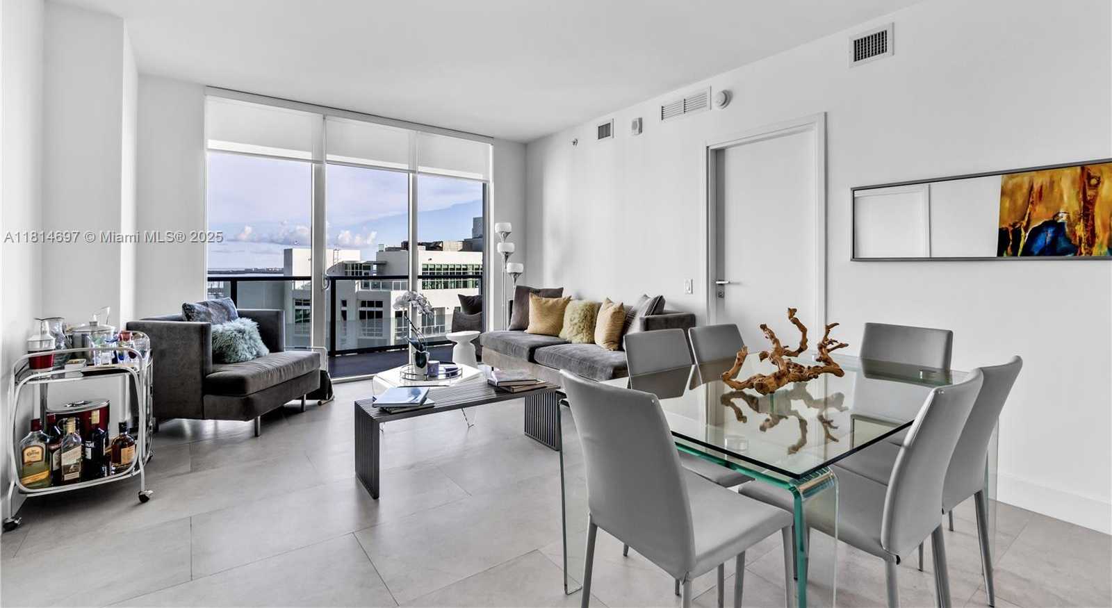 Small Image of 1300 BRICKELL BAY DR #2904, Miami Number 13