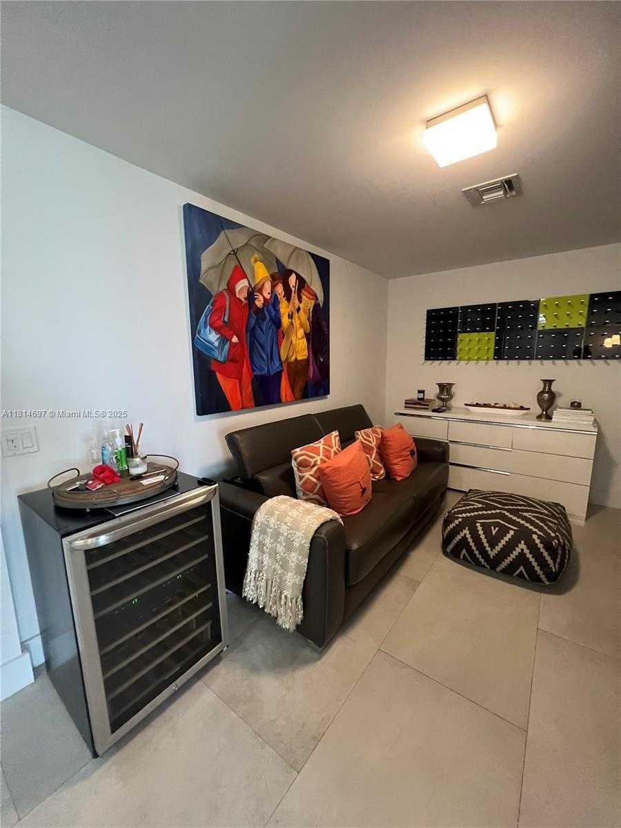 Small Image of 1300 BRICKELL BAY DR #2904, Miami Number 17