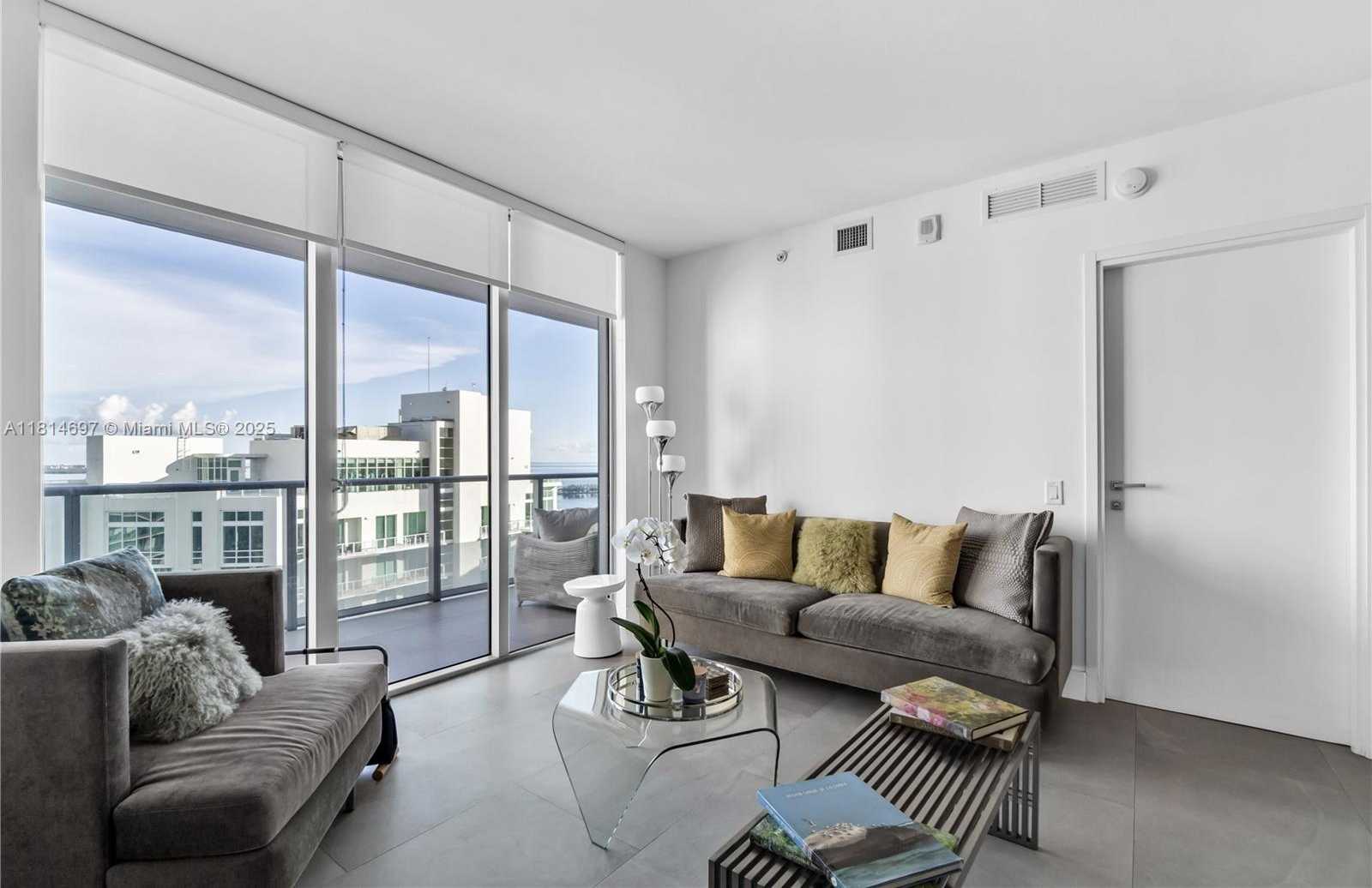 Small Image of 1300 BRICKELL BAY DR #2904, Miami Number 19