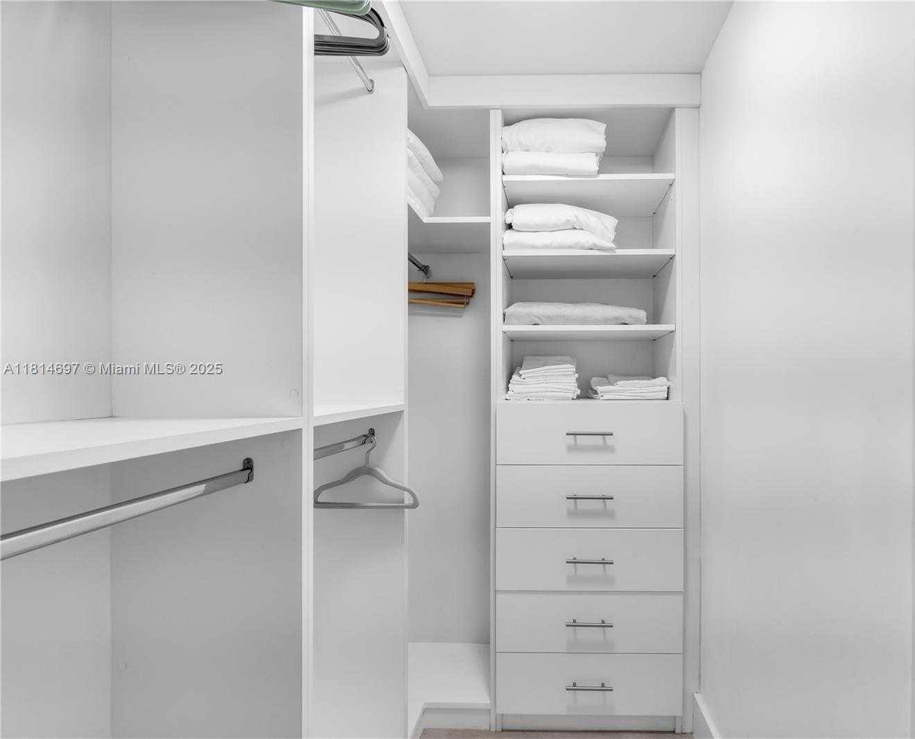 Small Image of 1300 BRICKELL BAY DR #2904, Miami Number 28