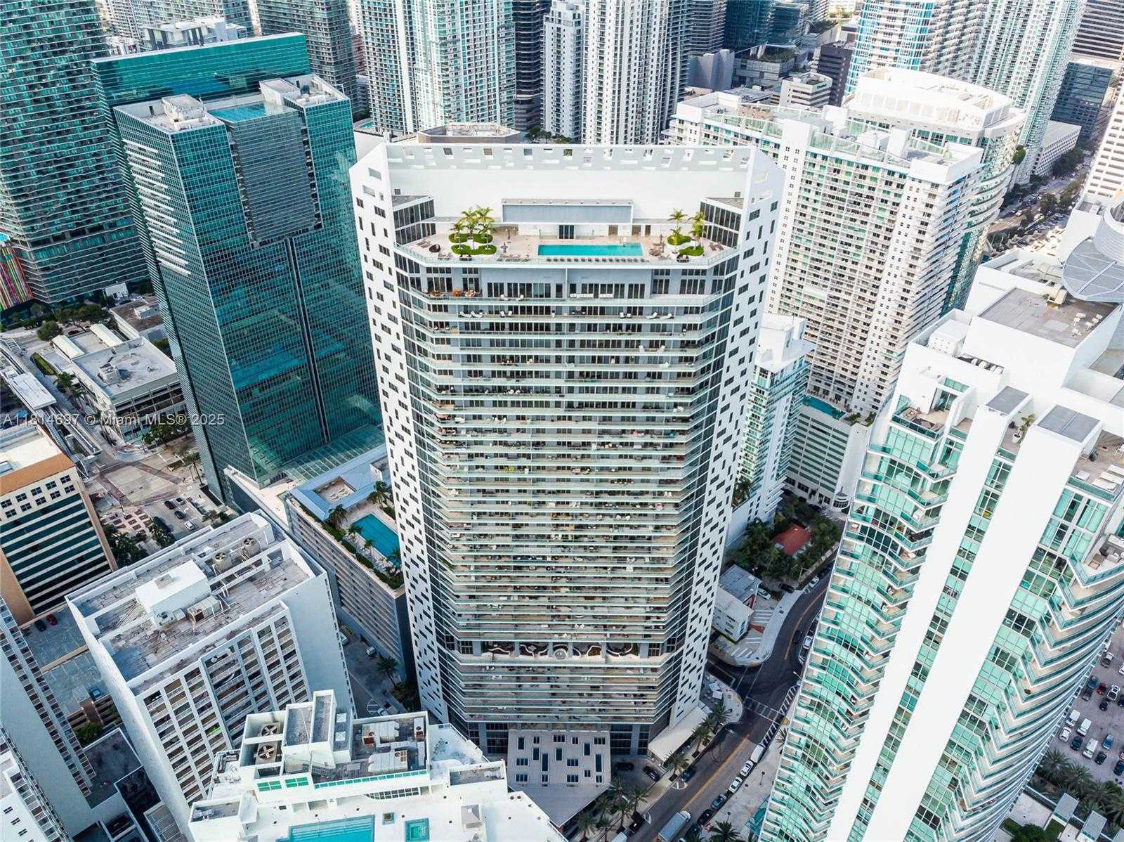 Small Image of 1300 BRICKELL BAY DR #2904, Miami Number 34