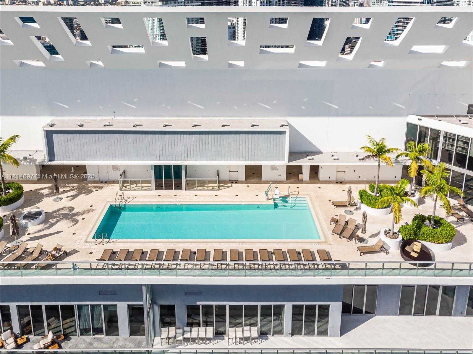 Small Image of 1300 BRICKELL BAY DR #2904, Miami Number 37