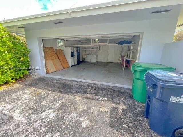 Small Image of 7485 SOUTH WEST 126TH ST, Pinecrest Number 32