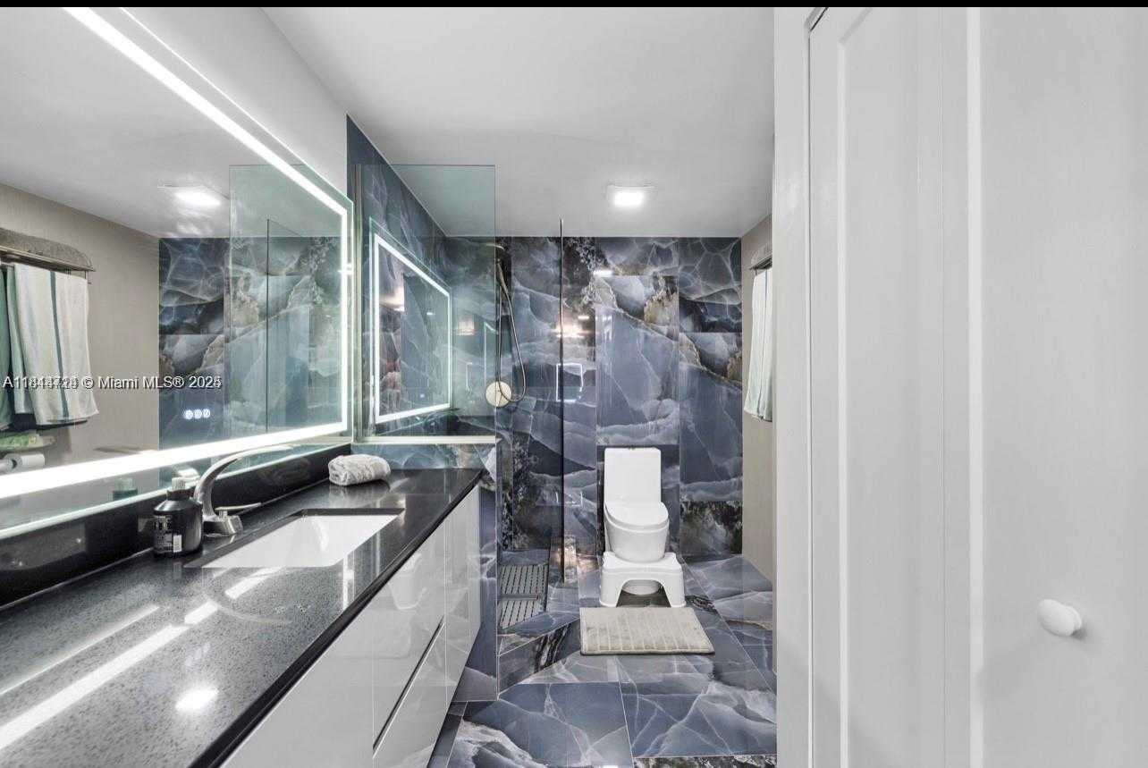 Small Image of 7545 EAST TREASURE DR #10H, North Bay Village Number 25