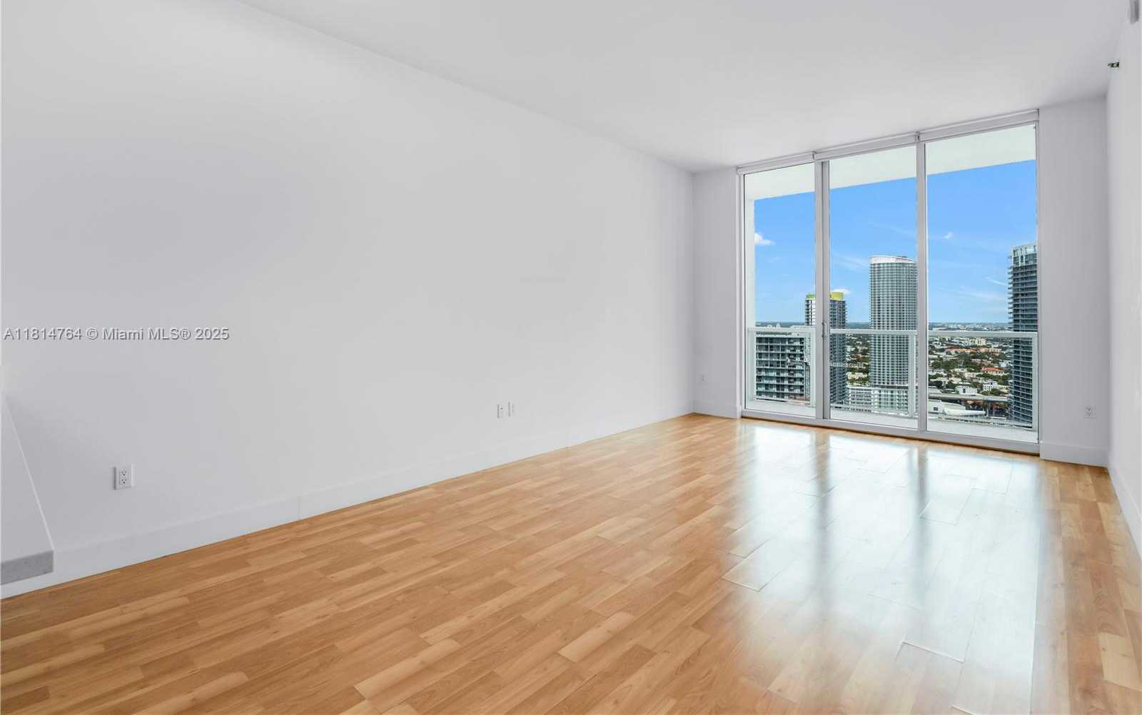 Small Image of 55 SOUTH EAST 6TH ST #4100, Miami Number 3