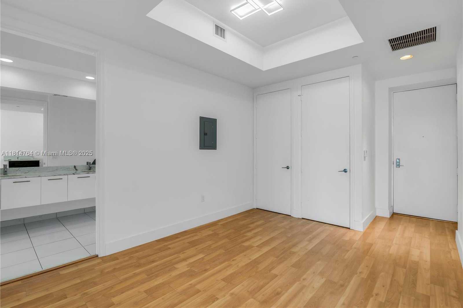 Small Image of 55 SOUTH EAST 6TH ST #4100, Miami Number 8