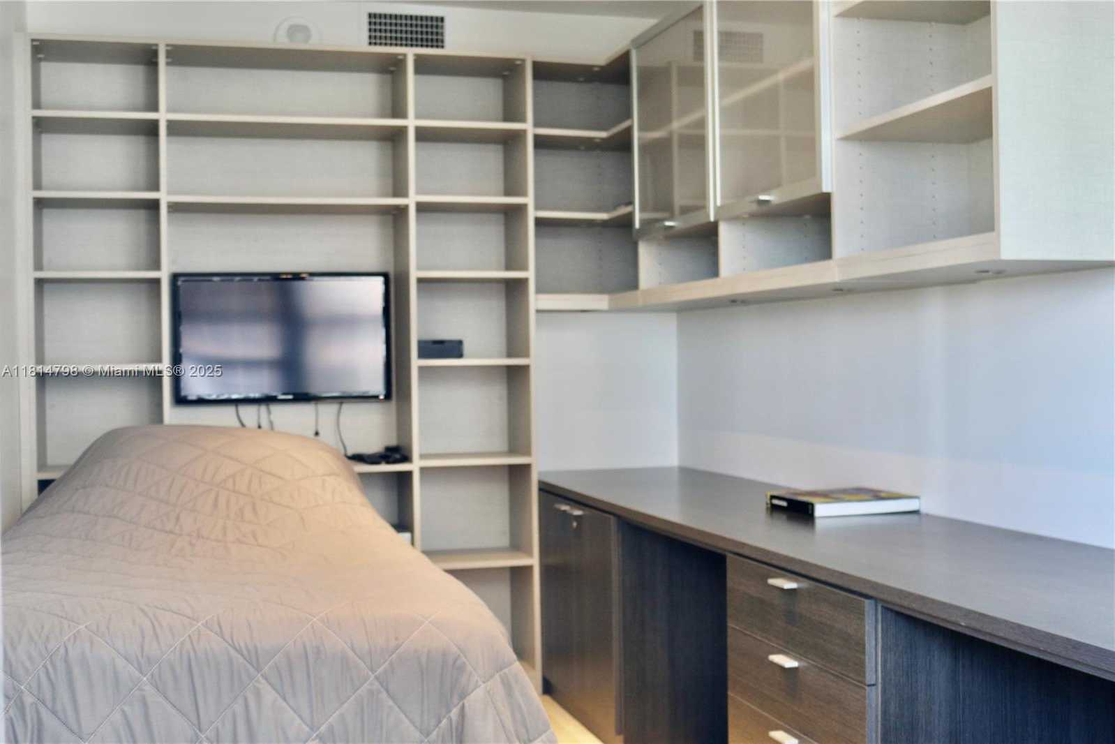 Small Image of 9801 COLLINS AVE #17U, Bal Harbour Number 18